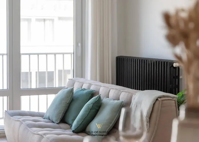 Luxurious Next To The Sea And Centre With Free Parking Space Vakantiehuis *