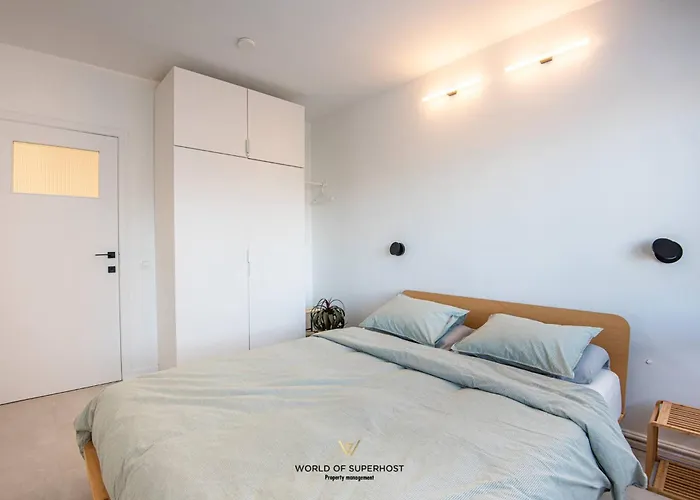 Luxurious Next To The Sea And Centre With Free Parking Space Vakantiehuis *