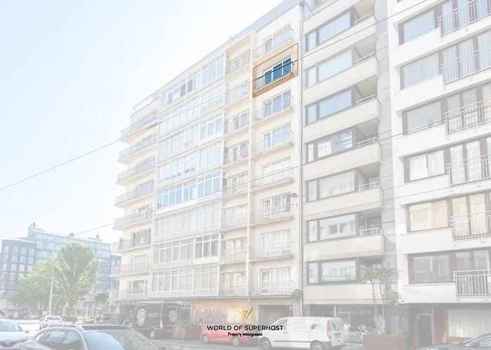 Vakantiehuis Luxurious Next To The Sea And Centre With Free Parking Space