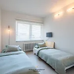 בית נופש Luxurious Next To The Sea And Centre With Free Parking Space אוסטנדה
